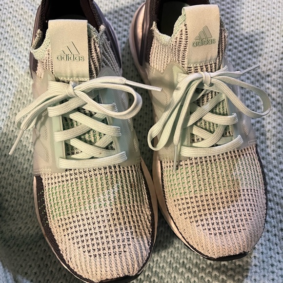 adidas Ultraboost 19 W, Running Shoes for Women size 8 semi new I accept offers - Picture 6 of 11